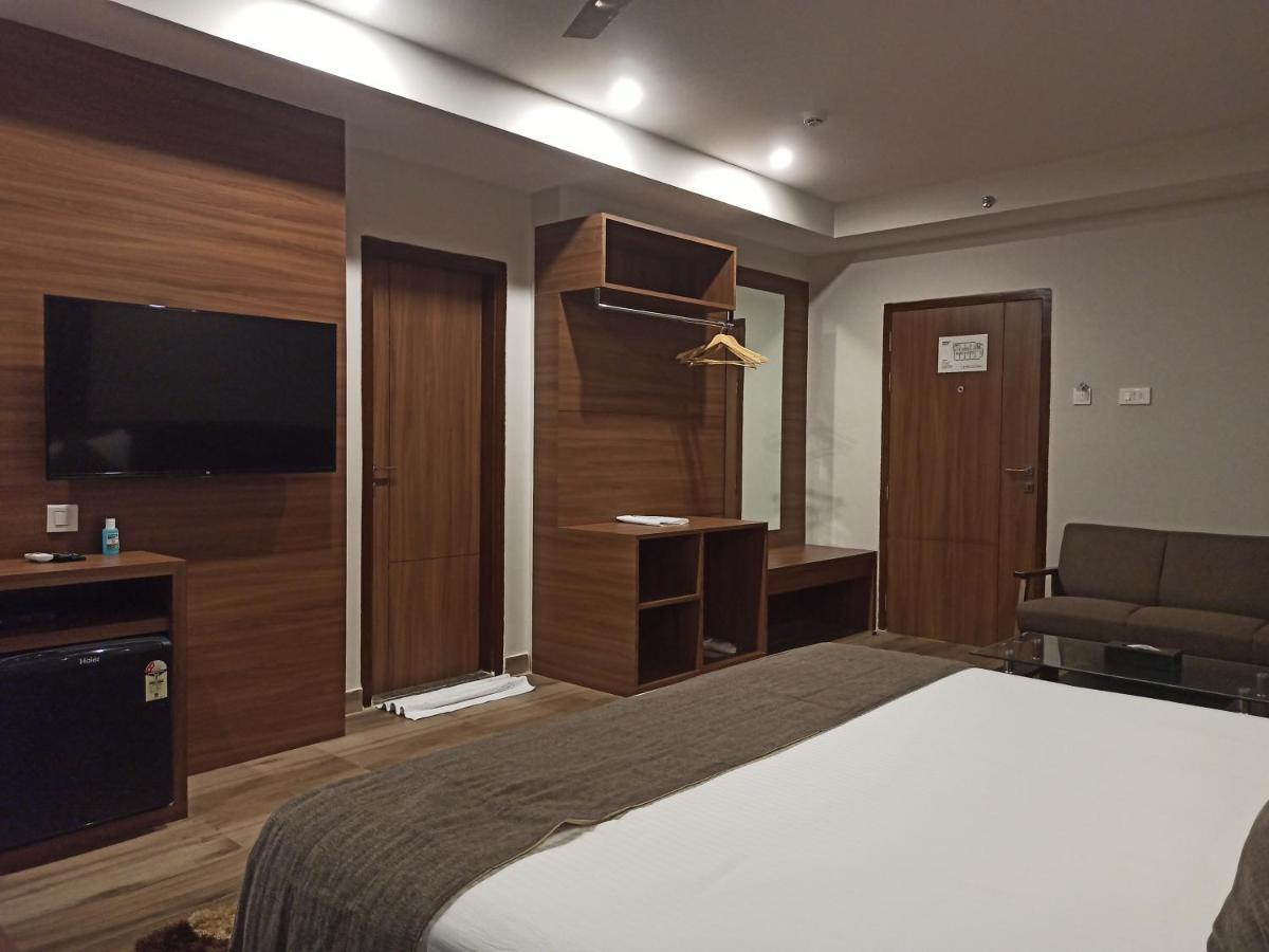 דיברוגר Hotel Tree Fern מראה חיצוני תמונה