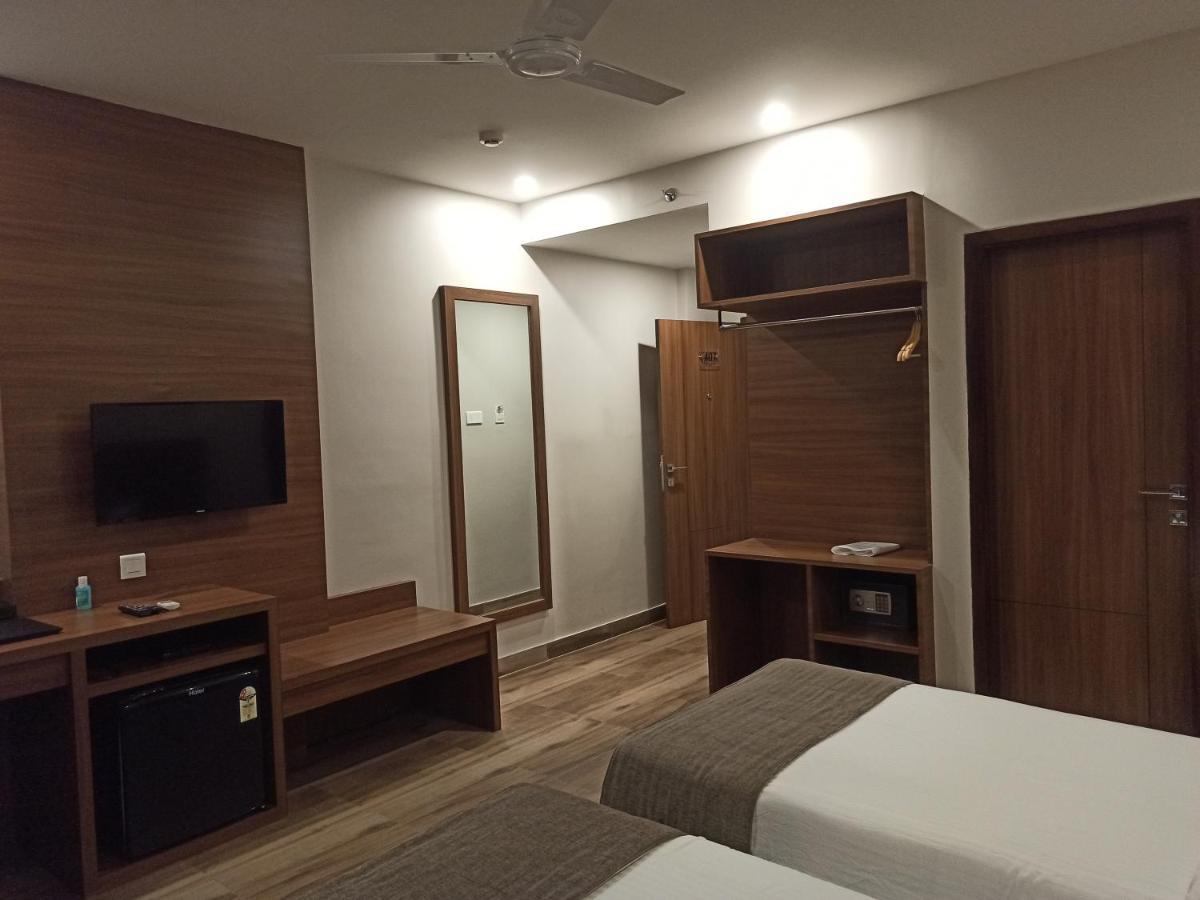 דיברוגר Hotel Tree Fern מראה חיצוני תמונה