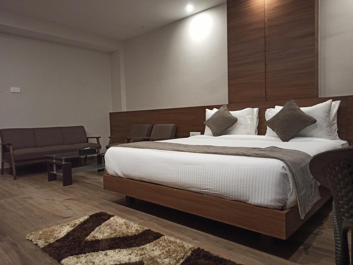 דיברוגר Hotel Tree Fern מראה חיצוני תמונה