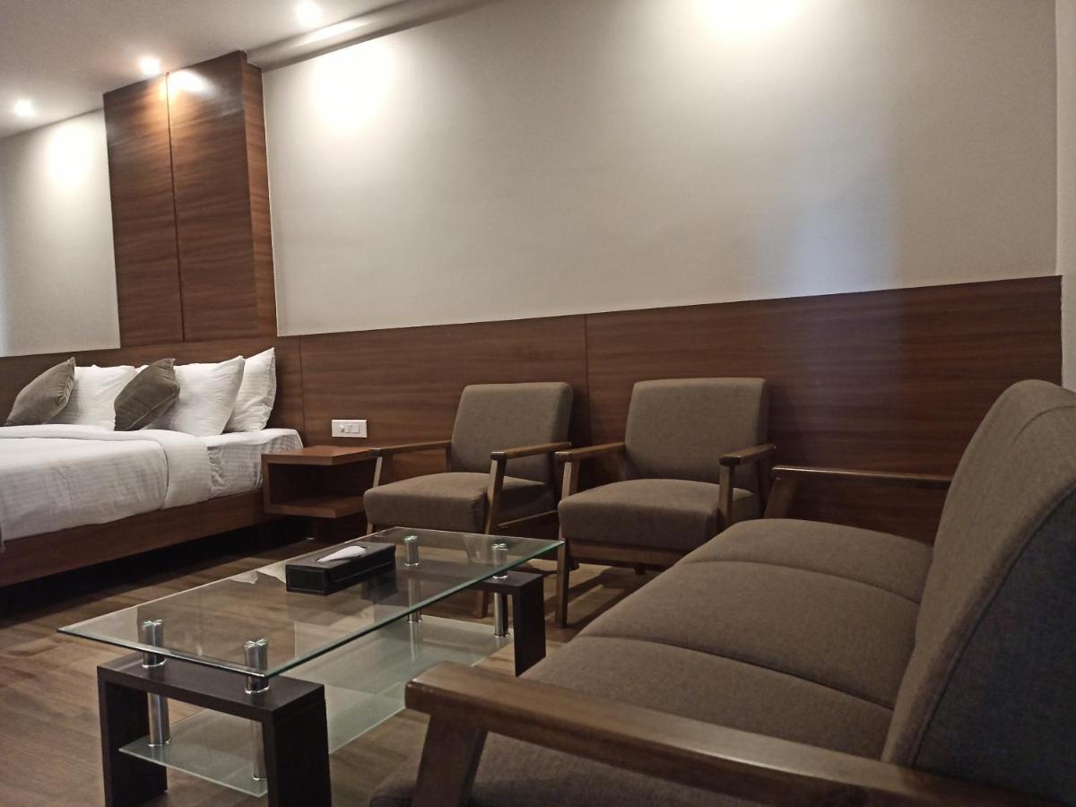 דיברוגר Hotel Tree Fern מראה חיצוני תמונה